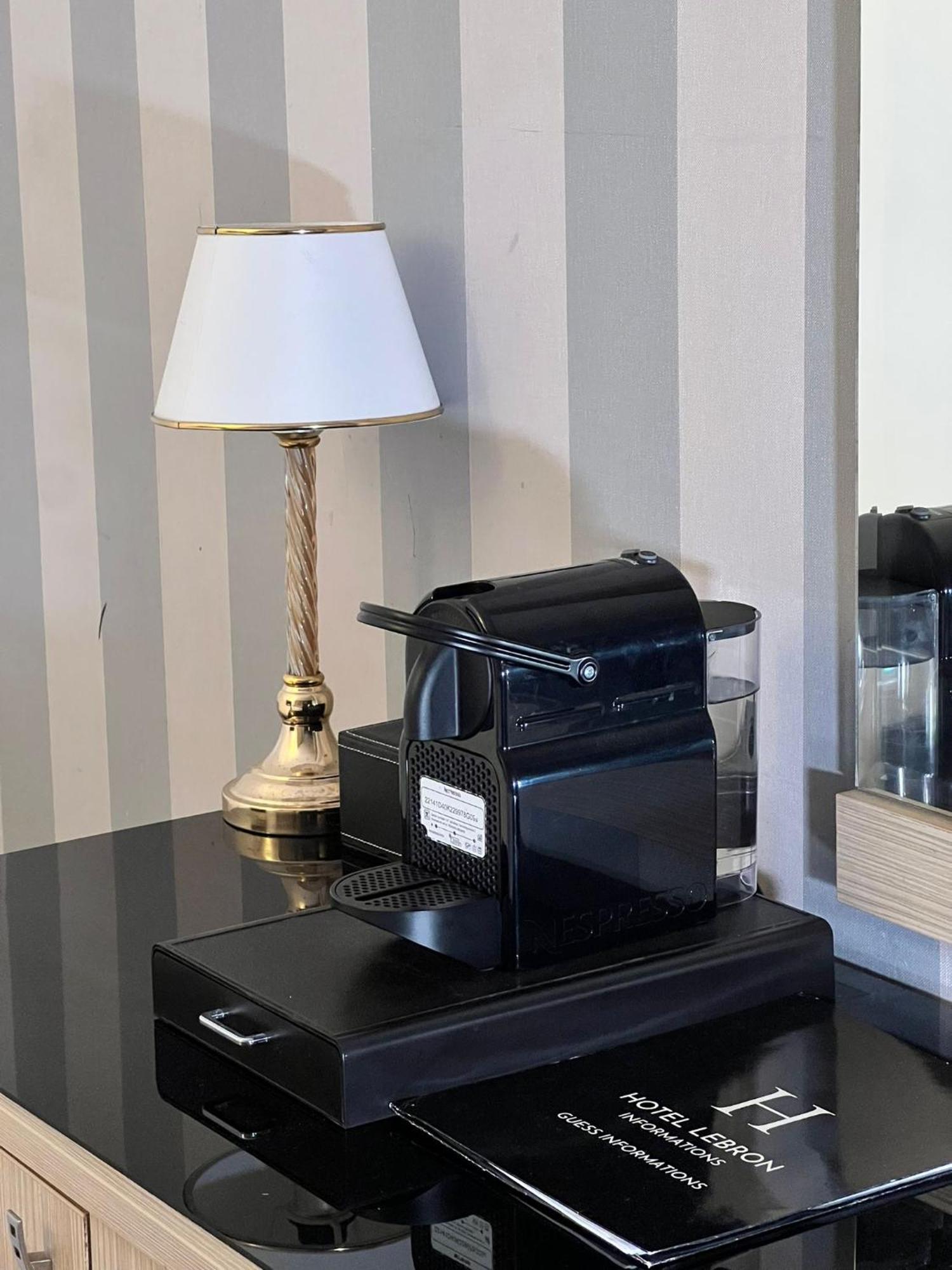 Hotel Lebron Paris Luaran gambar